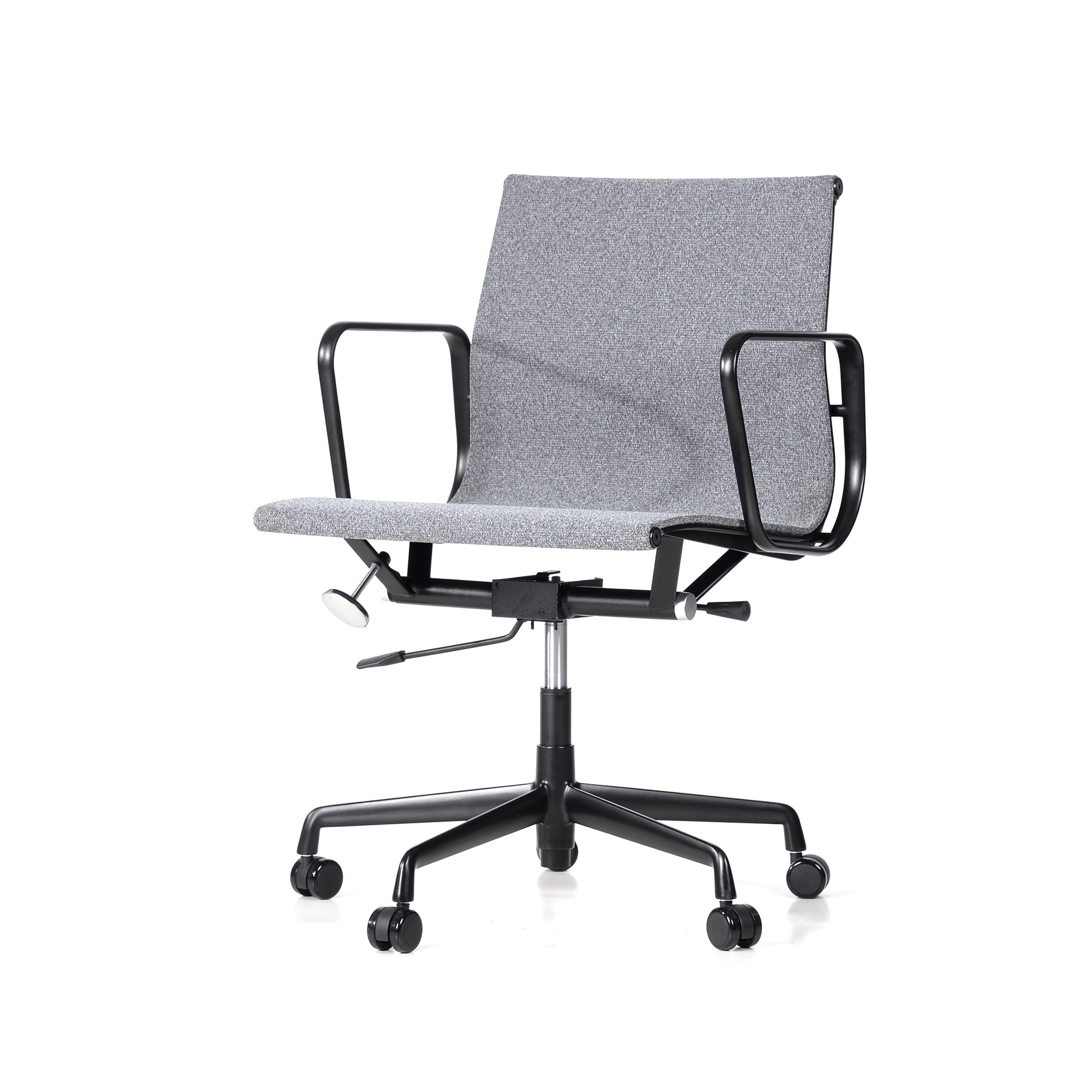Charles Eames style, Bureaustoel EA117 Fabric Mesh black base lichtgrijs